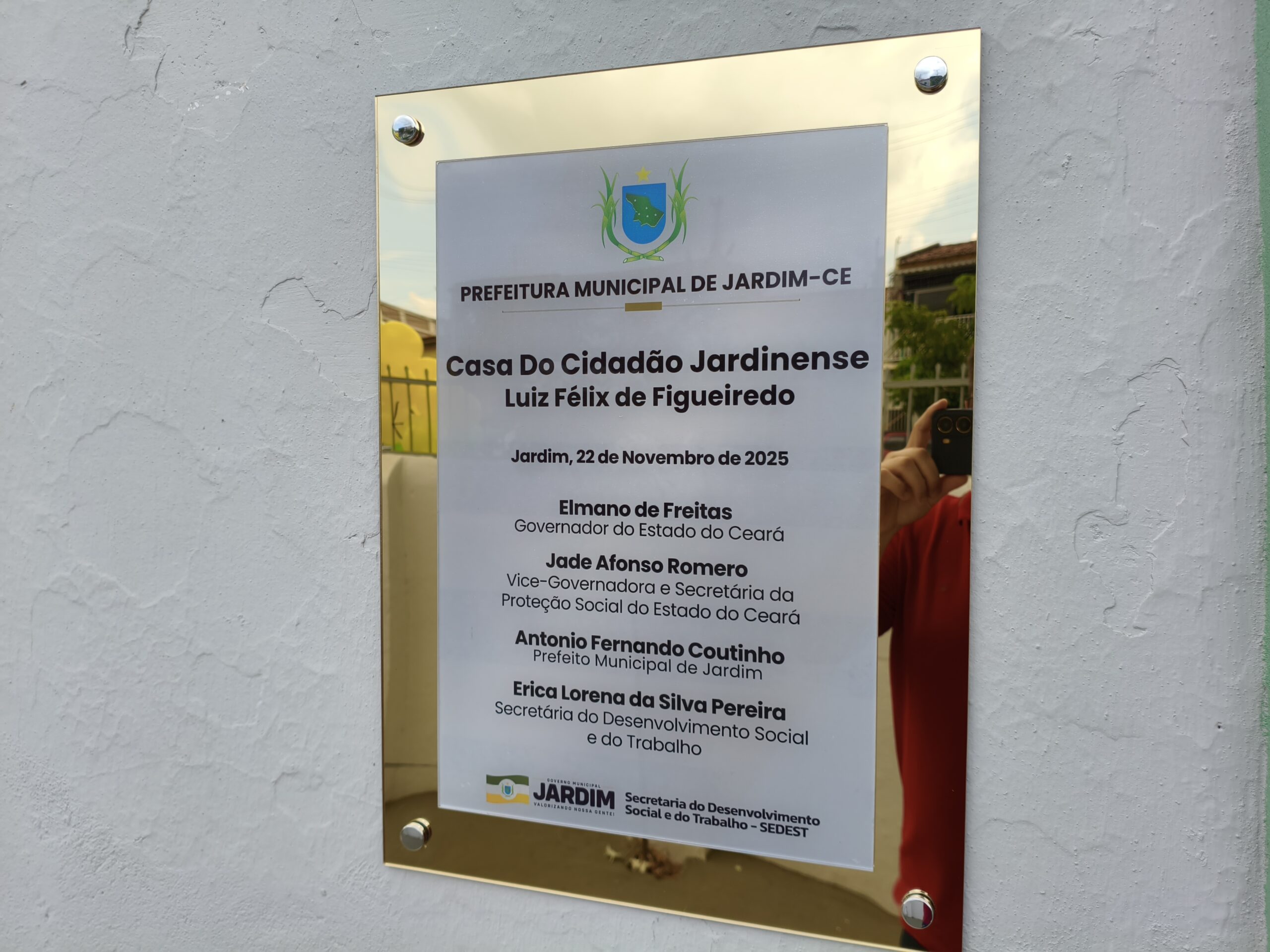 00f18233-258b-440a-8153-d06760ca4ad1